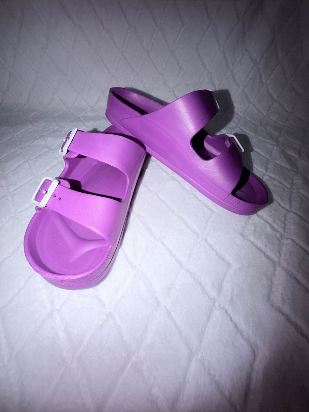 H2K Women's Double-Buckle Slide Sandals in Bright Purple